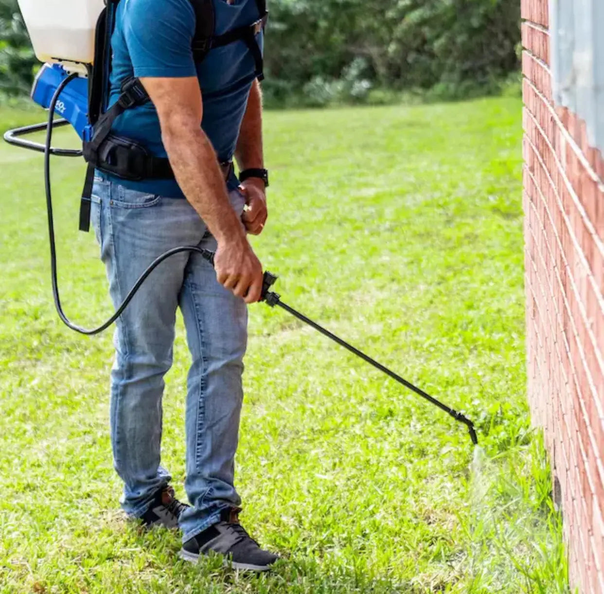 Kobalt 4-Gallon 40-volt Battery Operated Plastic Backpack Sprayer - ANM Liquidation