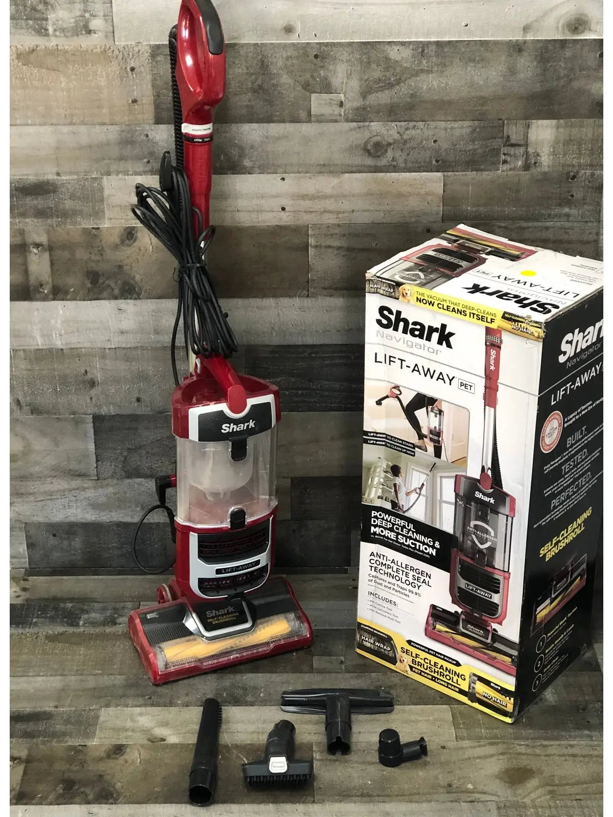 New Shark ZU561 Navigator Lift-Away Speed deals Self Cleaning Brushroll Lightweight