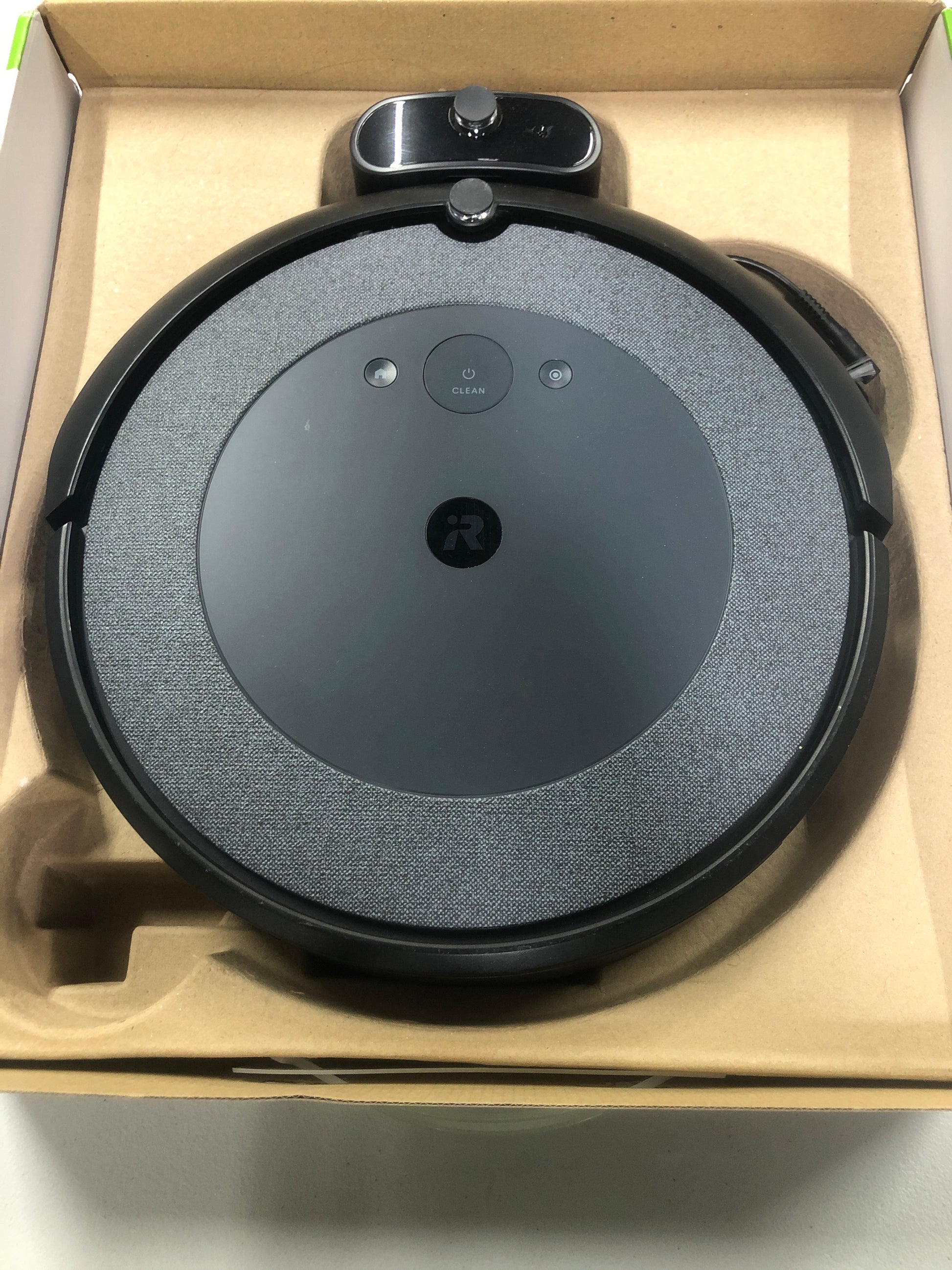 iRobot Roomba i3 Wi-Fi Robot Vacuum - ANM Liquidation