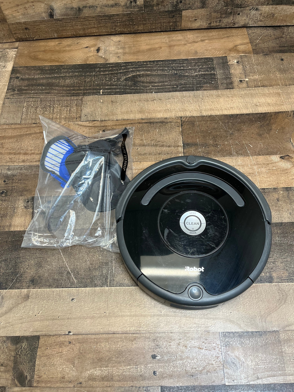 iRobot Roomba 679